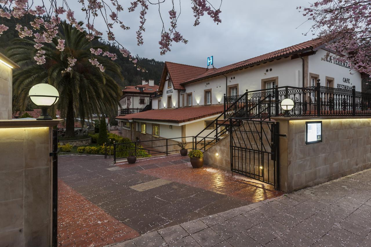Hotel La Terraza De Puente Viesgo Luaran gambar